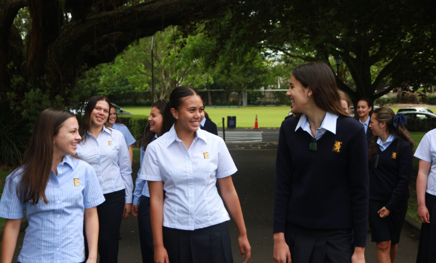 girls school uniforms